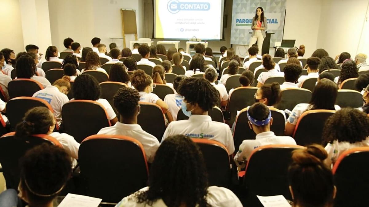 Prefeitura de Salvador oferece 600 vagas para jovens em programa de formação e trabalho