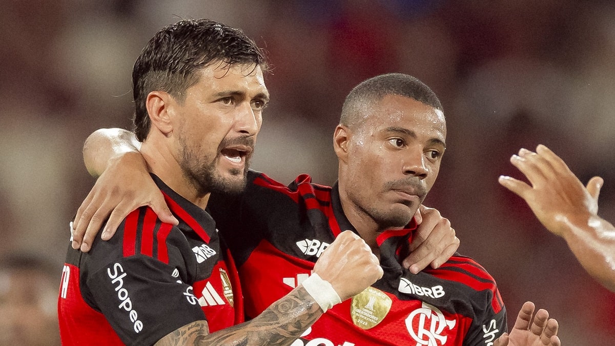 Condição física de Nicolás De La Cruz gera tensão entre comissão técnica e departamento médico do Flamengo