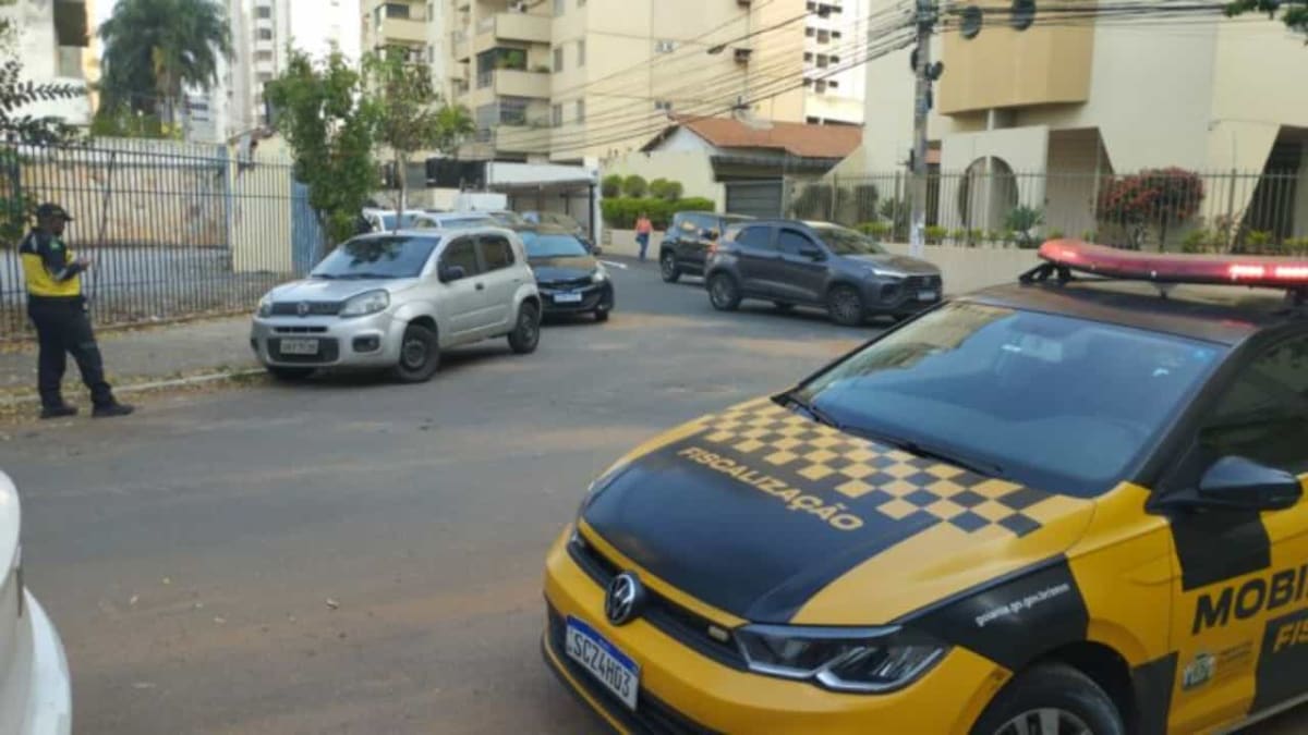 Prefeitura de Goiânia inicia operação para coibir estacionamento irregular em áreas proibidas