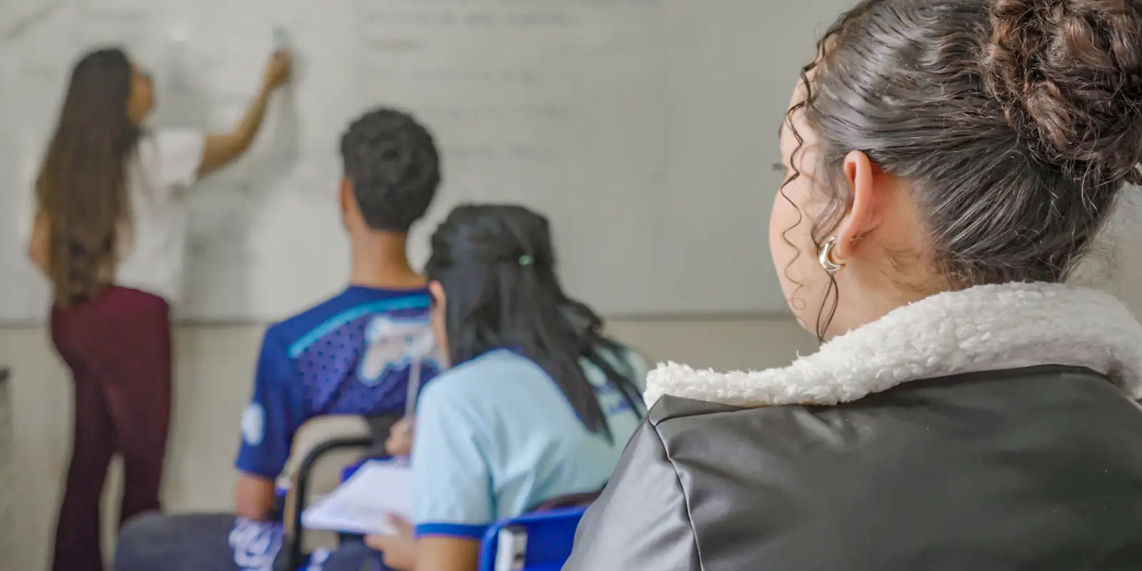 Gravidez na adolescência afeta estudos de jovens brasileiras