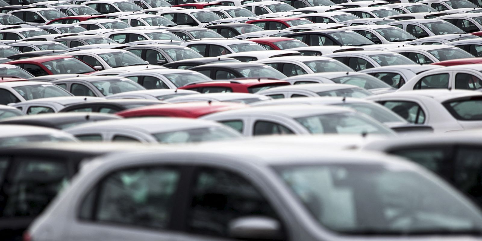 Emplacamento de veículos cresce em julho