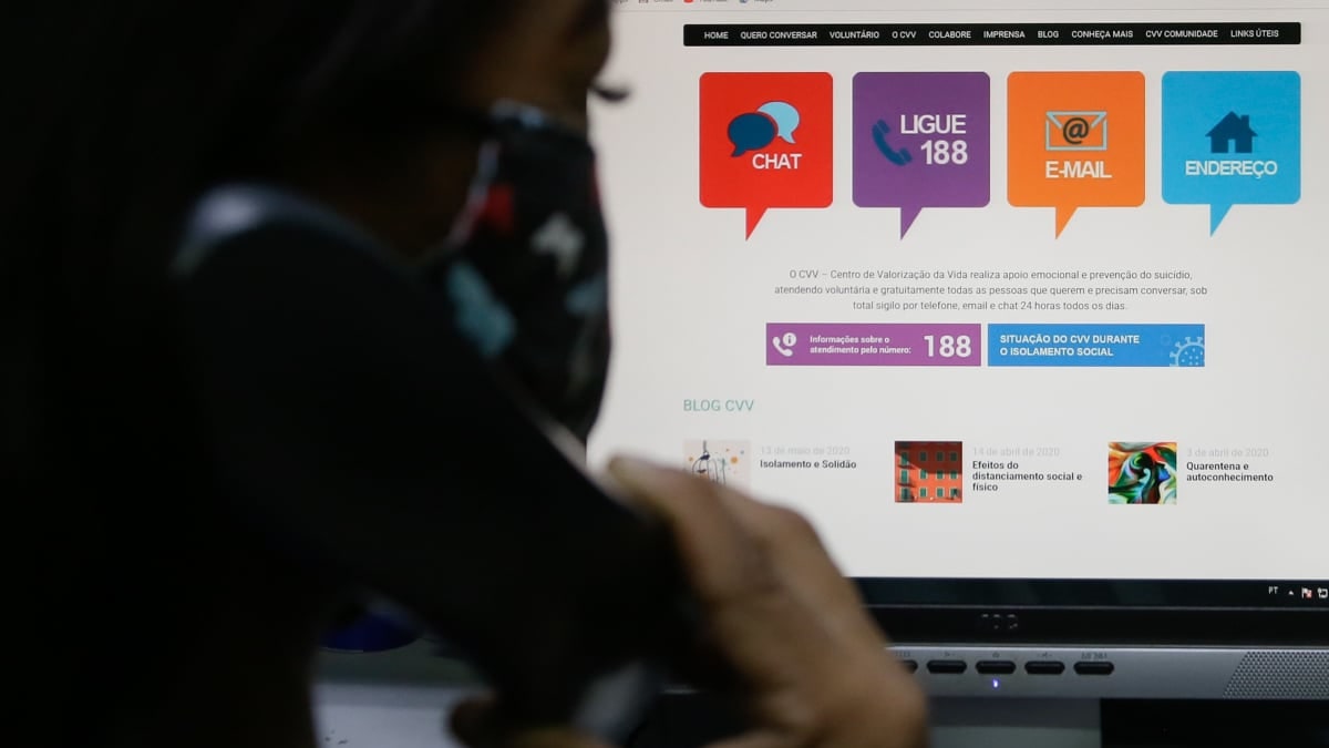 CVV oferece curso on-line para formação de voluntários em apoio emocional e prevenção do suicídio