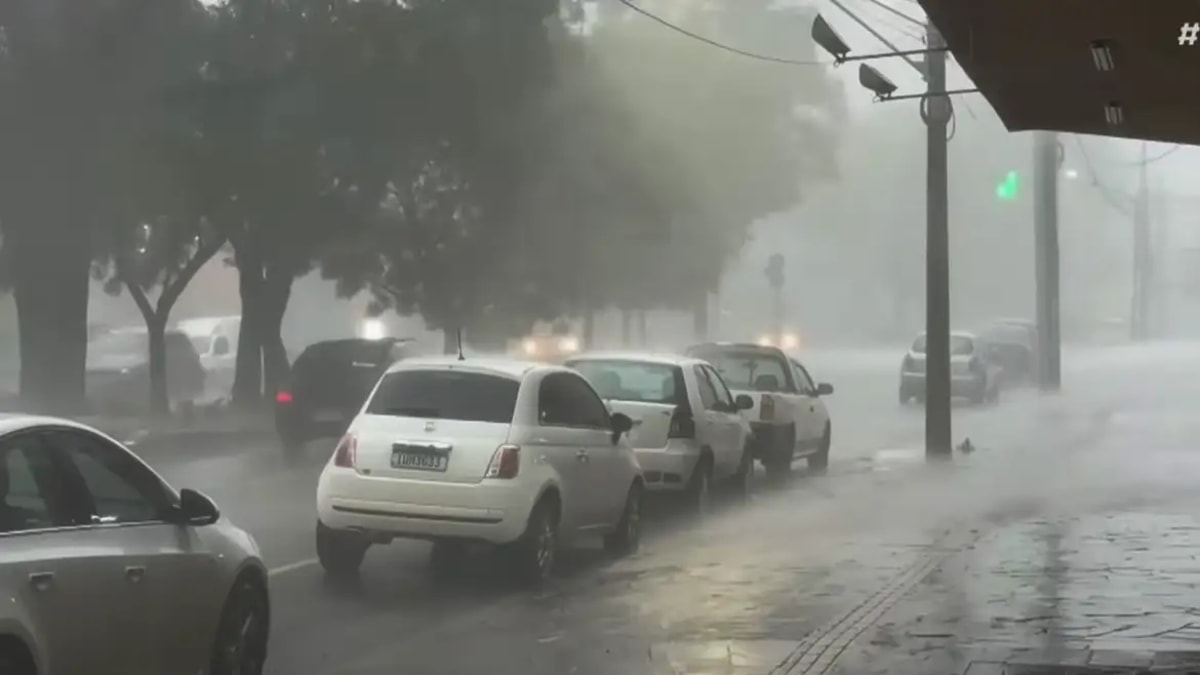 Ciclone bomba deve provocar tempestades e ventos fortes no litoral de Santa Catarina