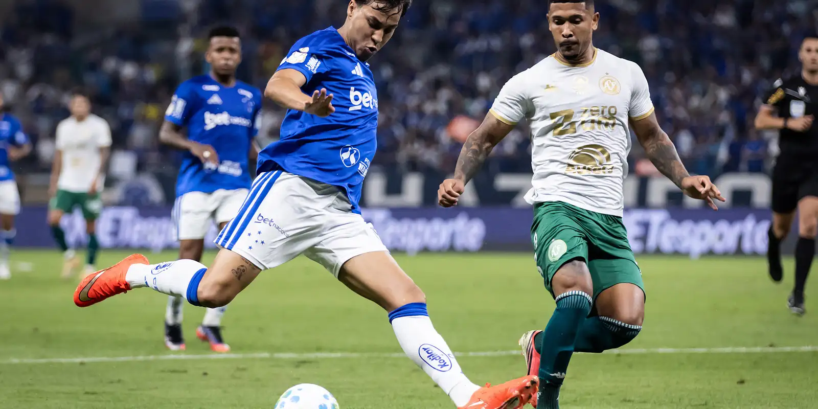 Cruzeiro e Grêmio avançam às quartas da Copa do Brasil