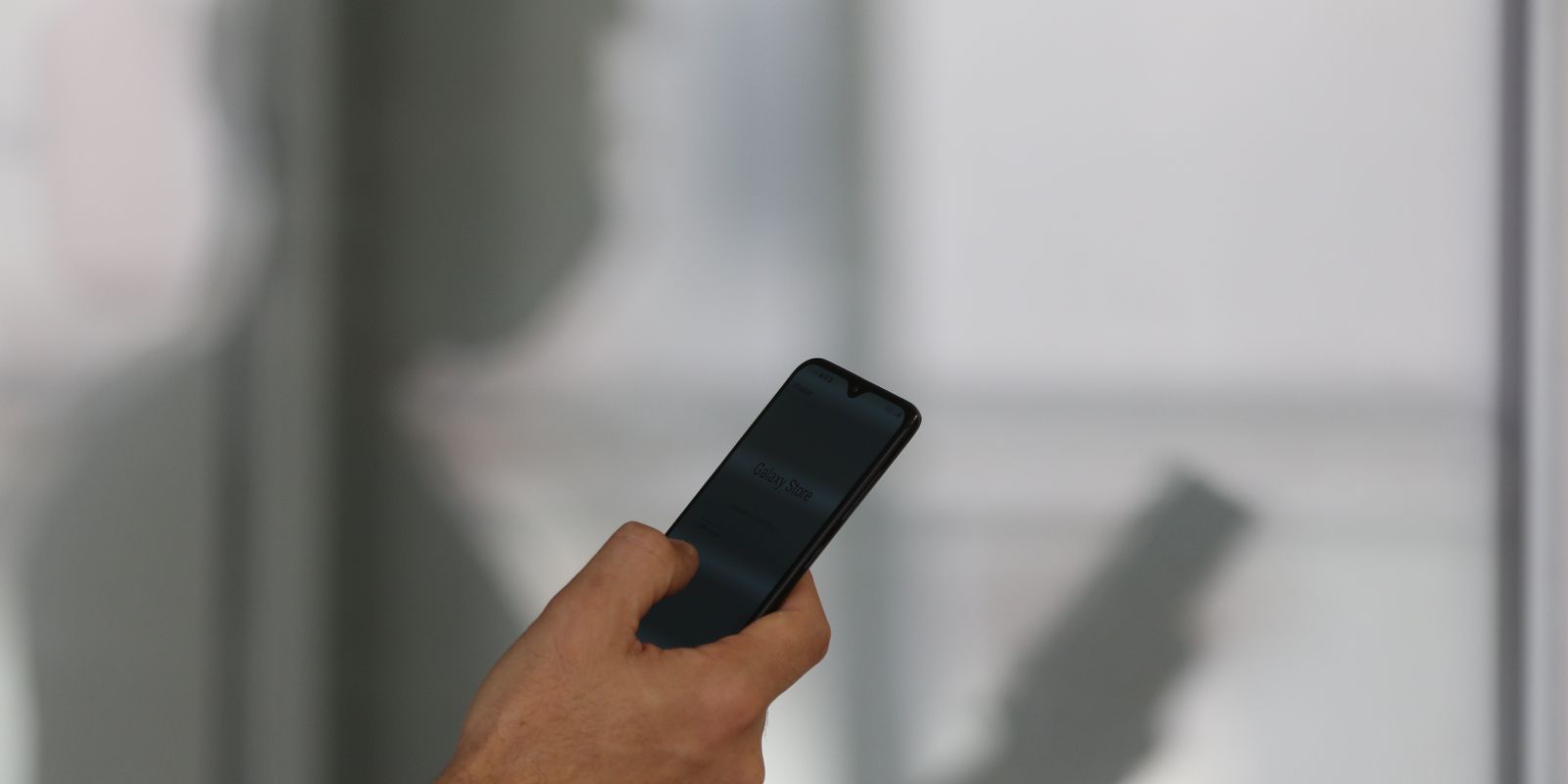 Brasil registra queda nos roubos de celulares em 2025