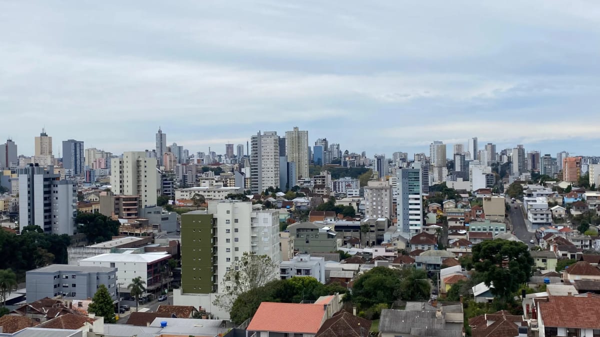 Caxias do Sul em alerta para tempestades com risco de chuva intensa e ventos fortes
