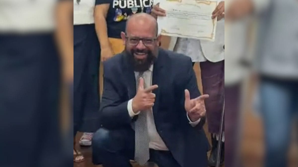 Câmara de Curitiba vota denúncia contra vereador Eder Borges por gesto com arma de fogo