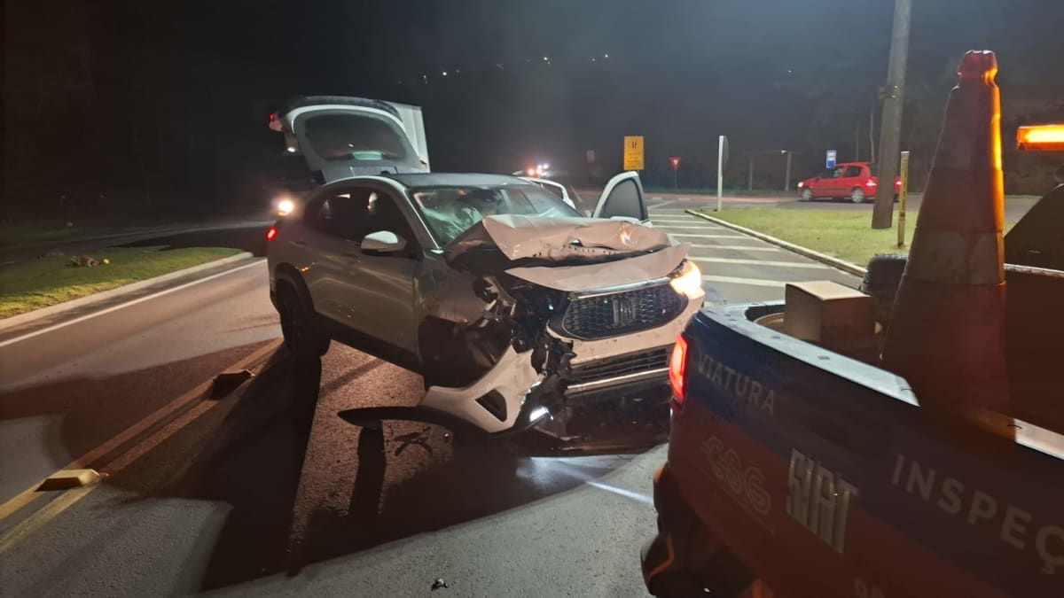 Colisão entre caminhonete e Saveiro deixa feridos na ERS-122, em Antônio Prado