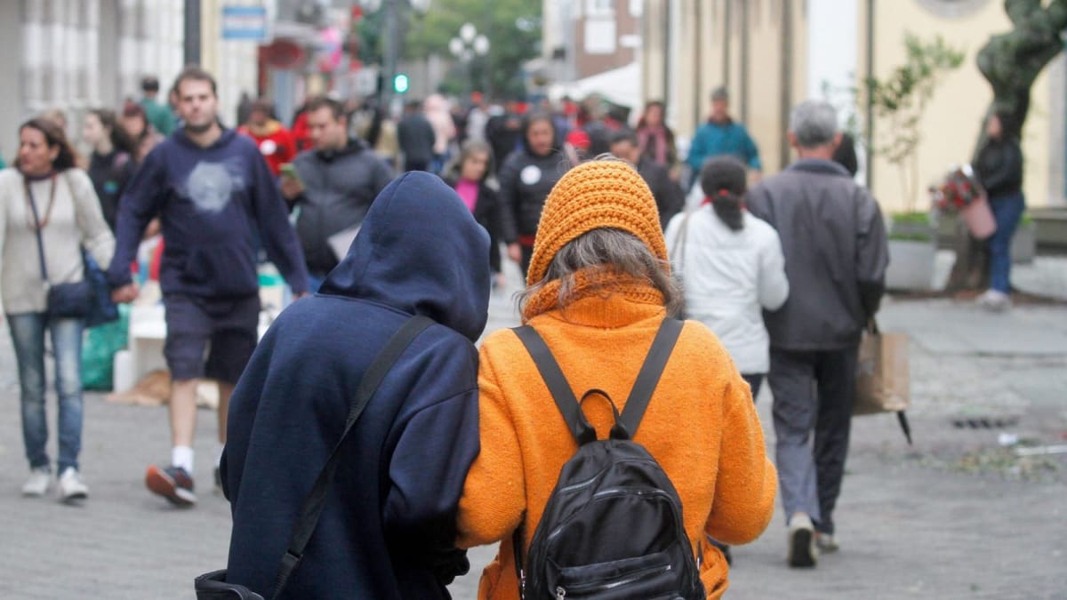 Defesa Civil alerta para frio intenso em Florianópolis nesta terça-feira