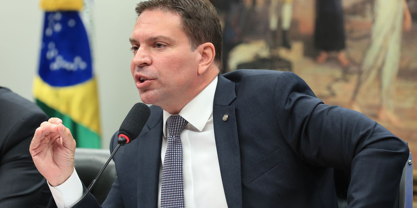 Governo formaliza pedido de extradição de Alexandre Ramagem