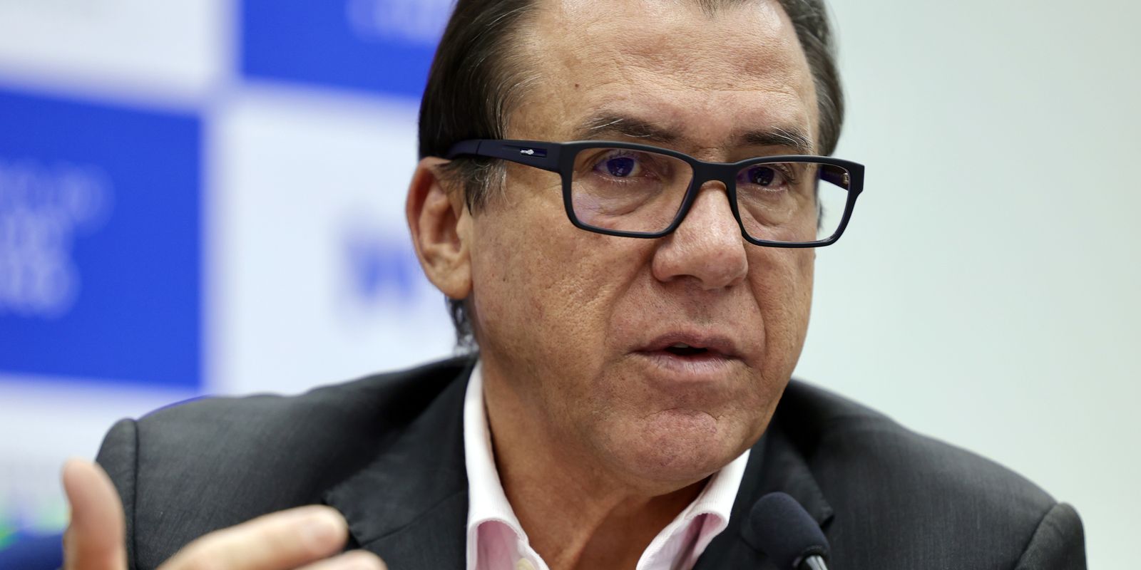 Alta dos juros afeta mais empregos que tarifaço dos EUA