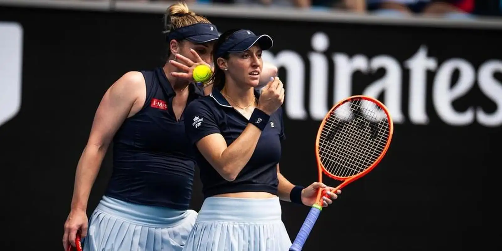 Luisa Stefani se despede do Aberto da Austrália nas semifinais