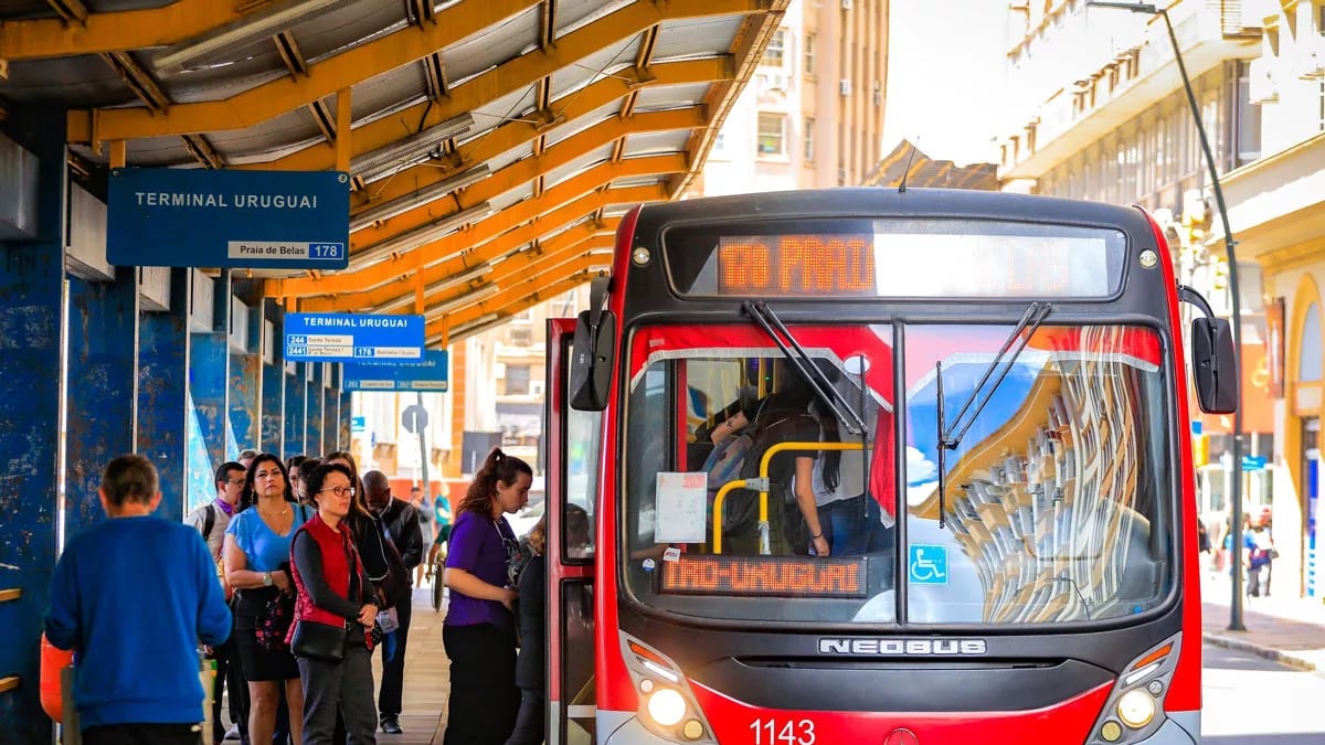 Novas tarifas do transporte coletivo e táxis em Porto Alegre entram em vigor em fevereiro