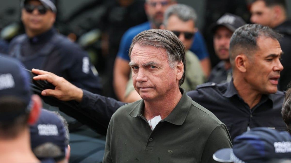 Defesa de Bolsonaro faz novo pedido de prisão domiciliar após perícia médica