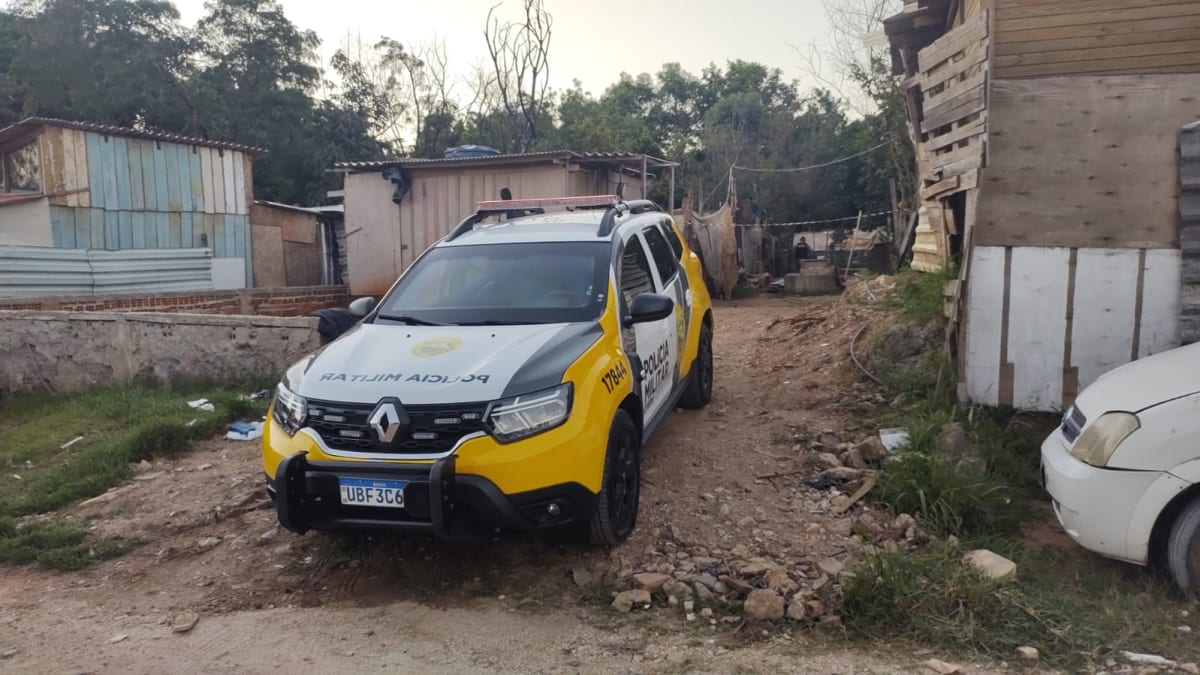 Homem armado morre em confronto com policiais na Campina do Siqueira